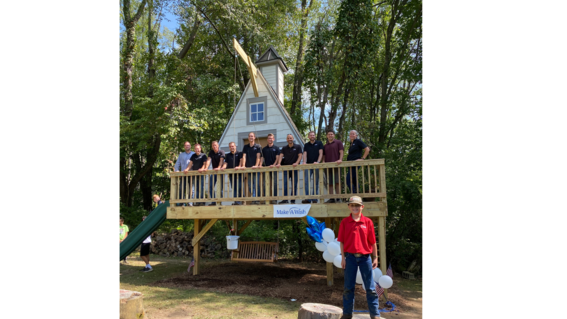 Lincoln with building team