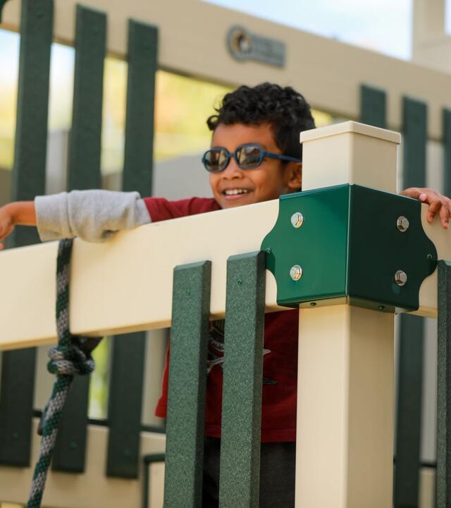 Dayonie on his playset