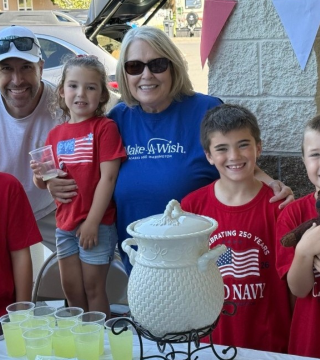 Volunteer Vickie and her grandkids