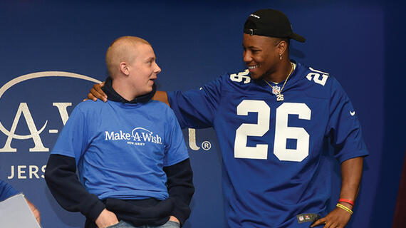 Jared meets Saquon Barkley of the New York Giants