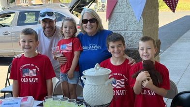 Volunteer Vickie and her grandkids