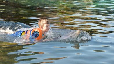 Wish Kid Hunter wish to go to Discovery Cove