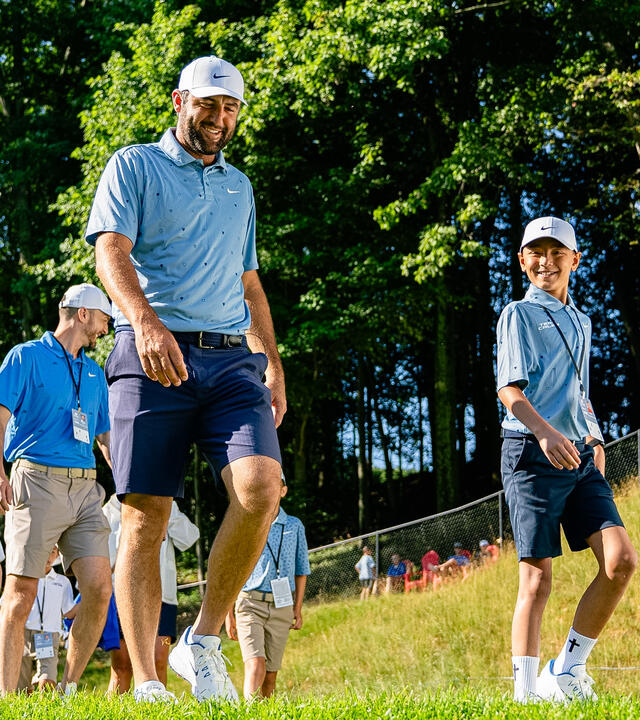 Wish kid Caleb and golfer Scottie Scheffler