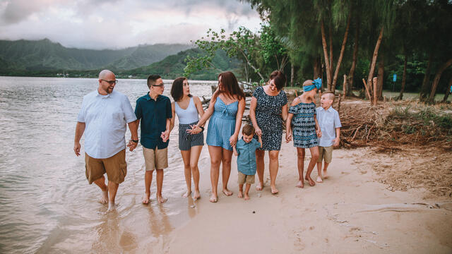 Wish kid Sydni and Family
